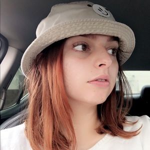 Meet your Posher, Zerina